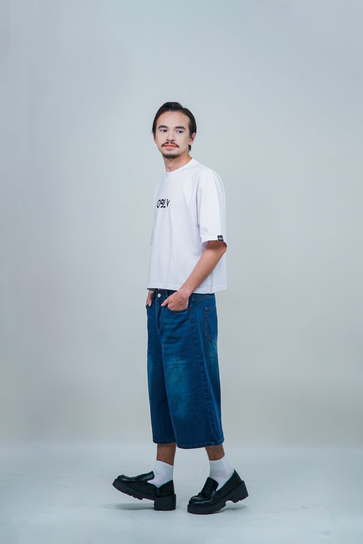 WHITE OBLV